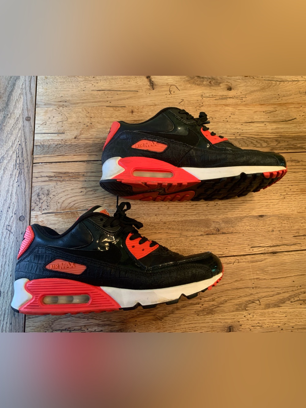 Nike Air Max 90 ‘Black Croc Infrared’ Anniversary
Nike 725235-006
Men’s size 10